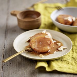 Sous vide pears with cinnamon and caramel sauce id 490302 Landscape 0079-2